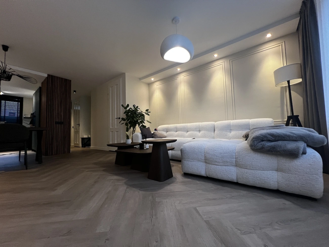 Woonkamer belakos visgraat pvc