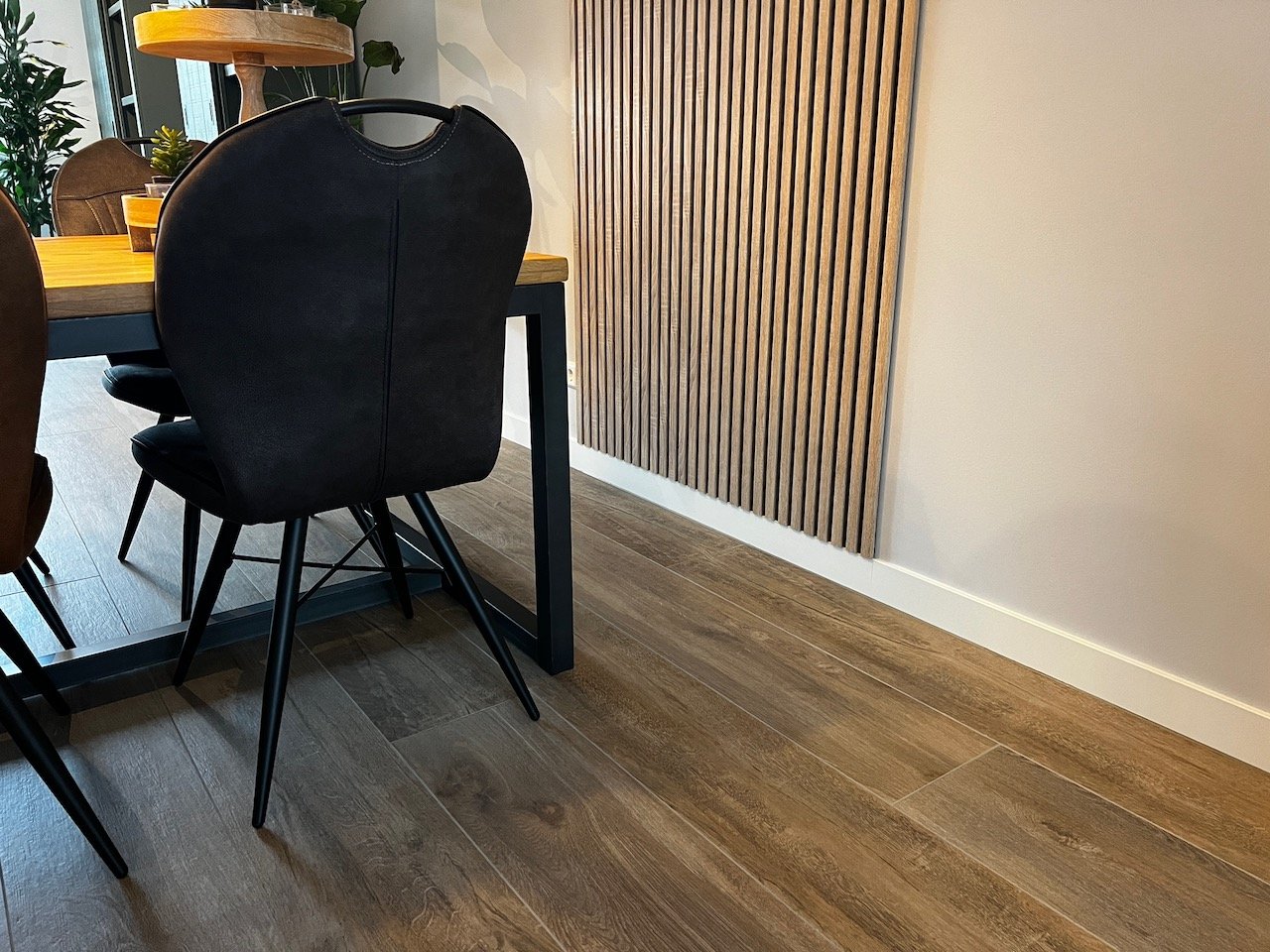 Eetkamer houtlook tegels